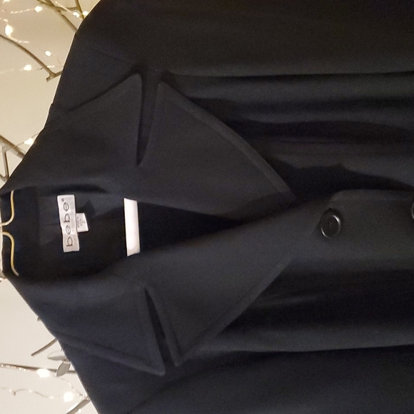 Bebe fitted black 3 button blazer - Picture 2 of 5